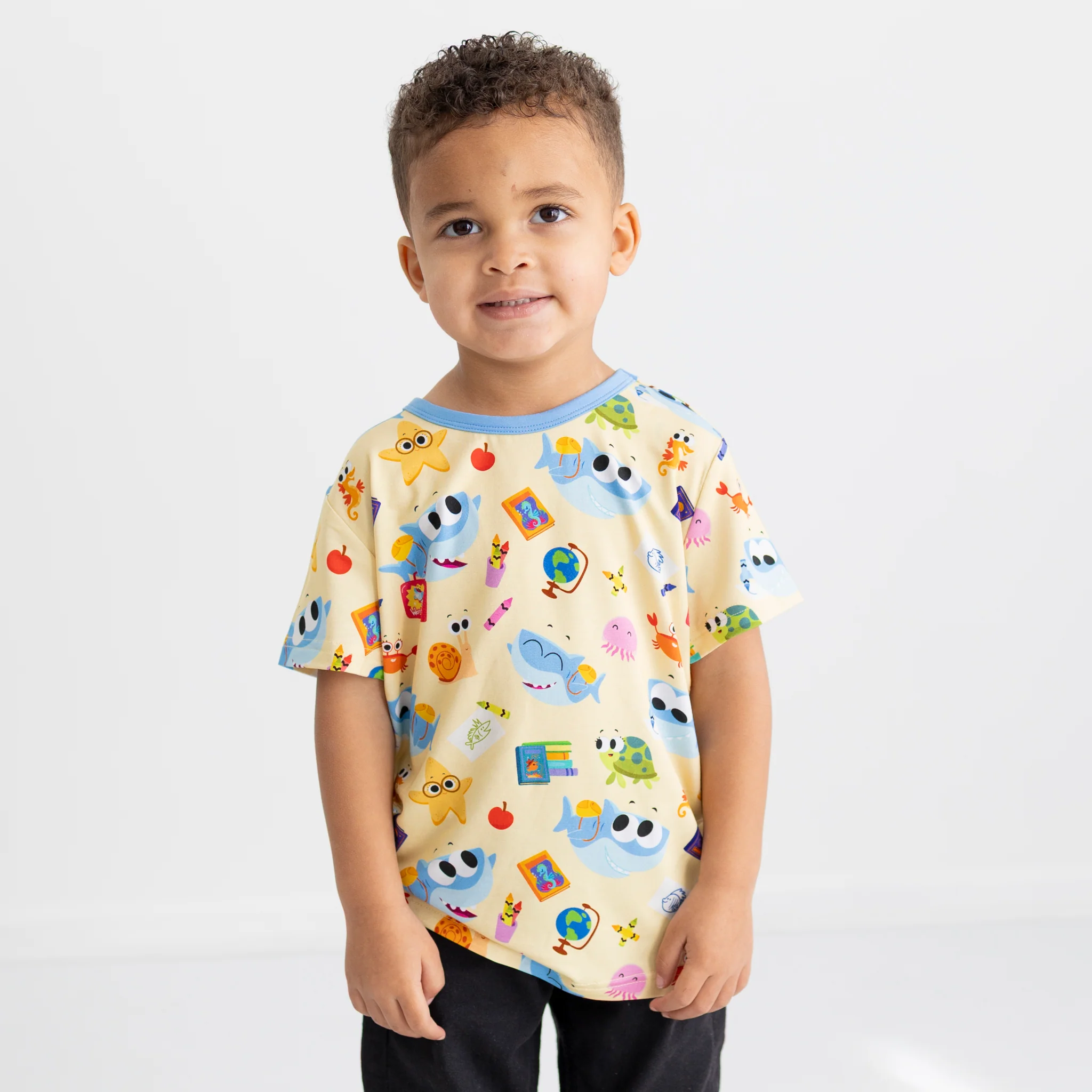 T-shirt - Super Simple™ Finny the Shark at School - Tencel Modal - Image 3