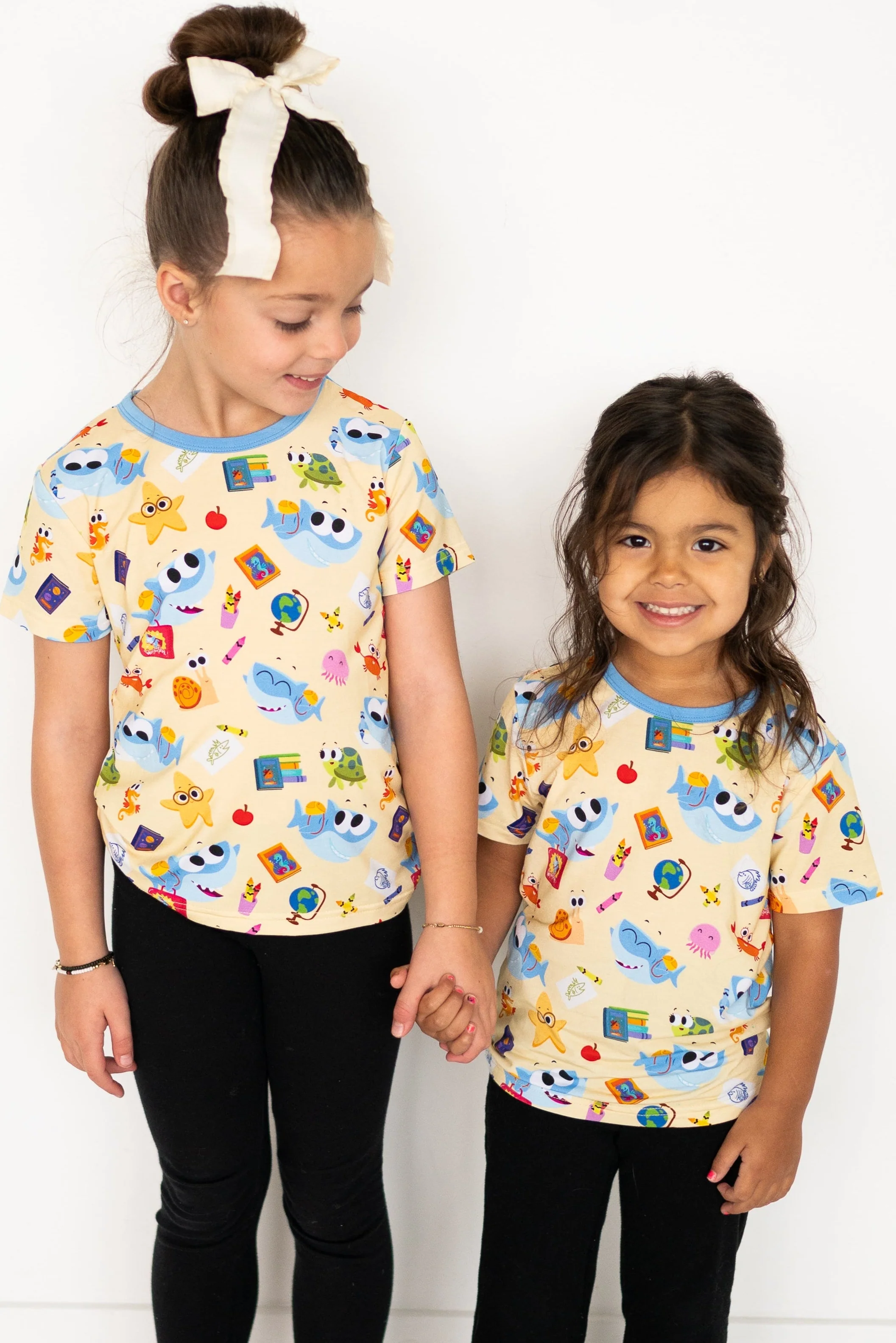 T-shirt - Super Simple™ Finny the Shark at School - Tencel Modal - Image 5