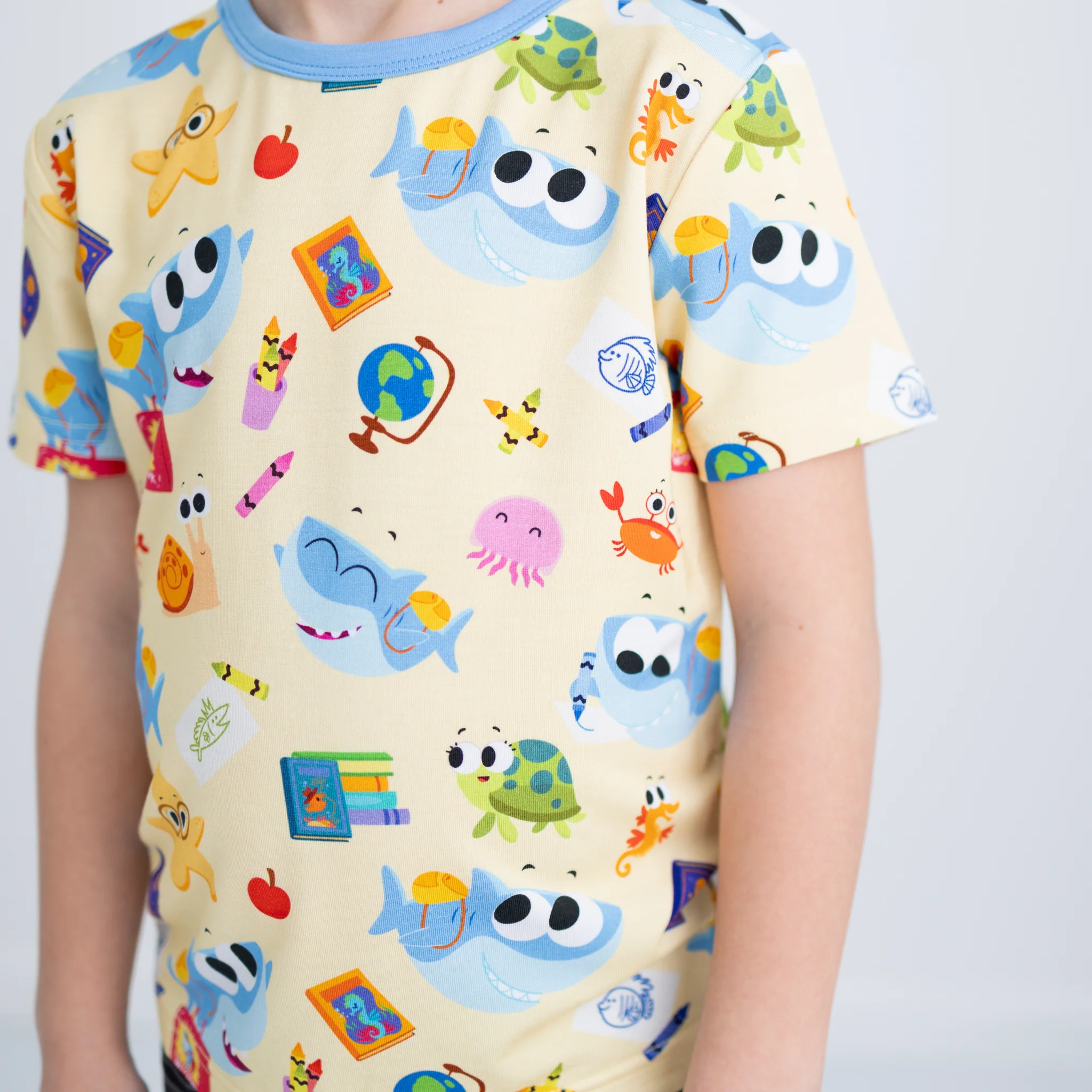 T-shirt - Super Simple™ Finny the Shark at School - Tencel Modal - Image 6