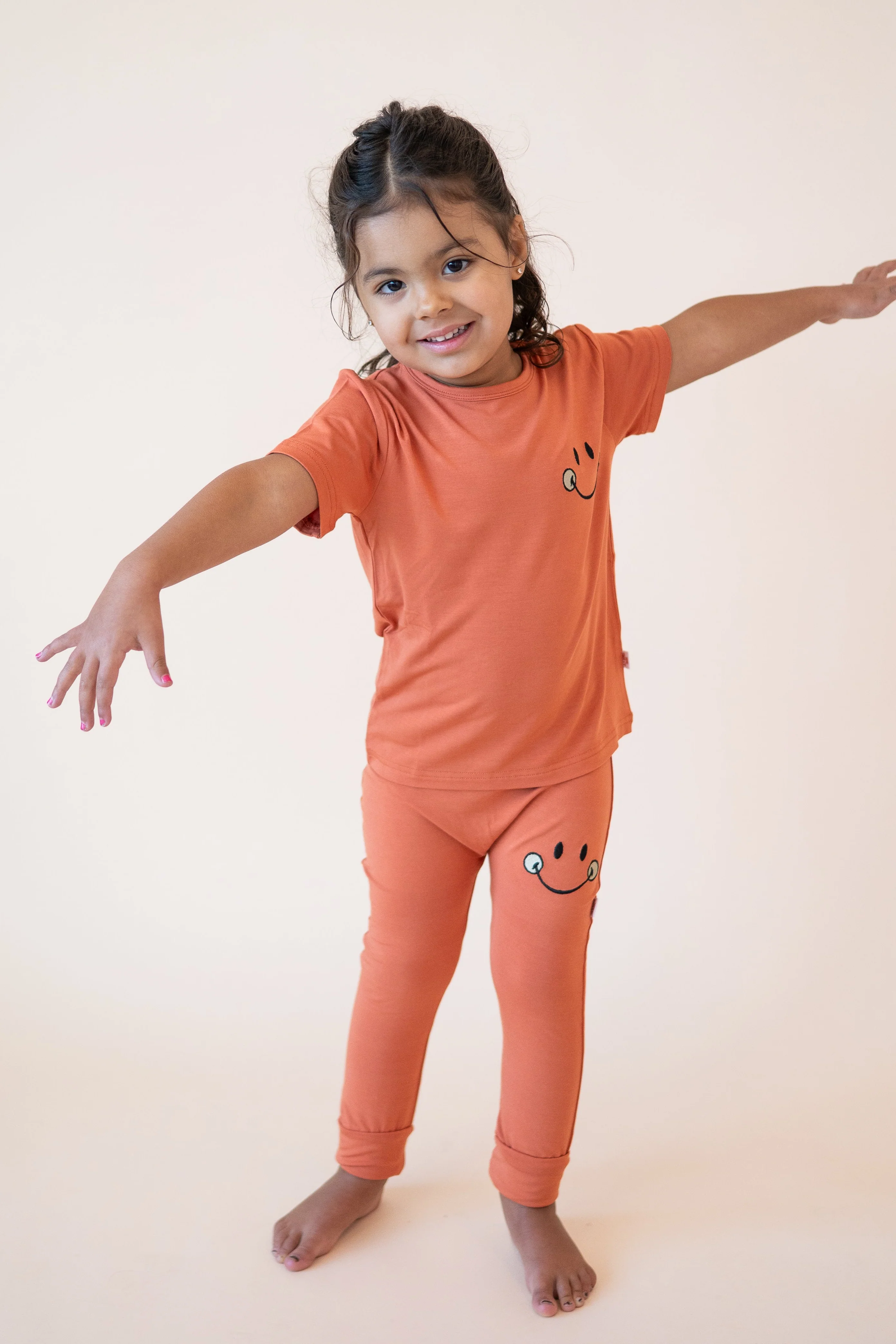 T-shirt - Mini Smiley® Happy Rust - Luxe Bamboo - Image 8