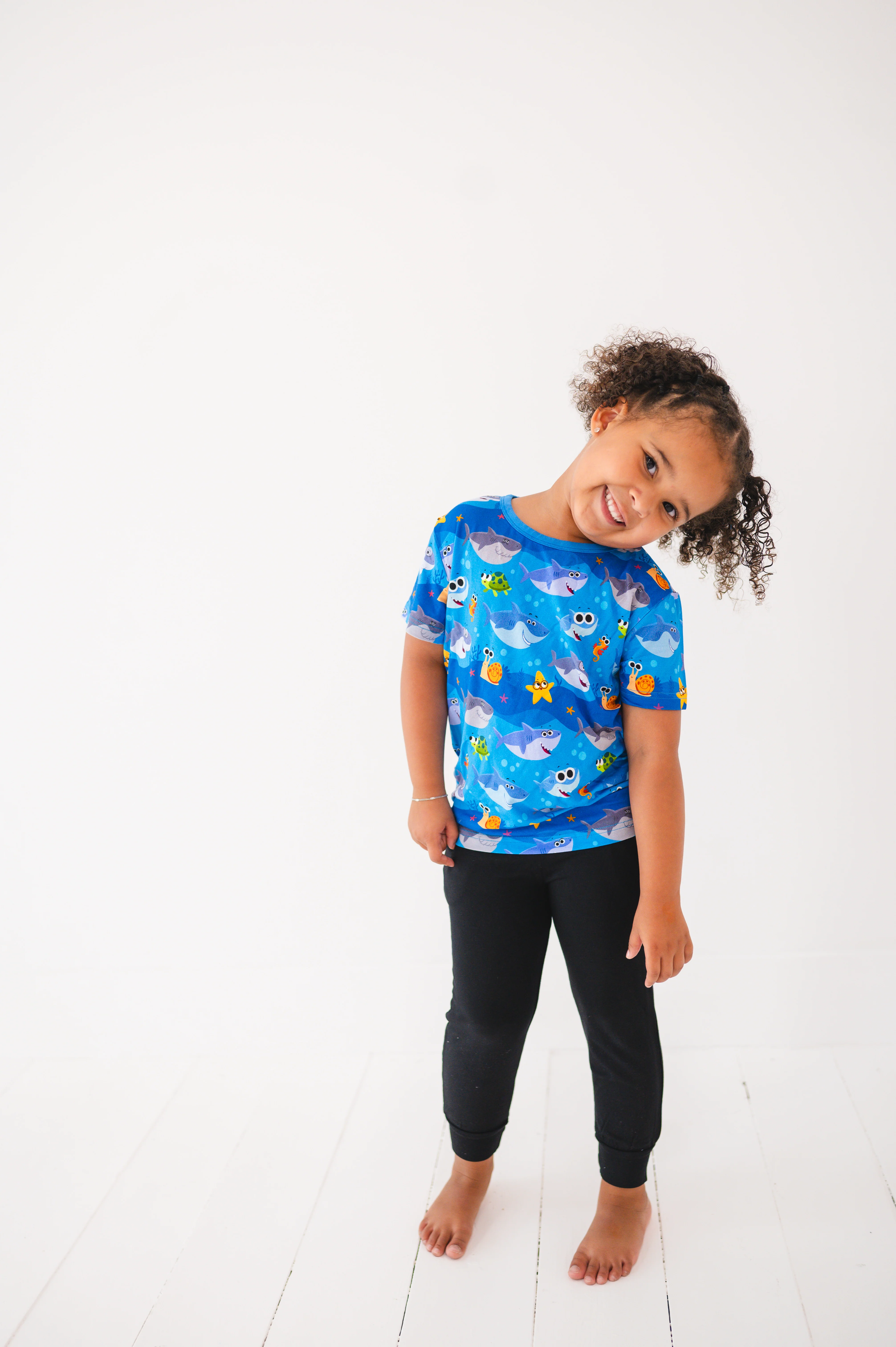 T-shirt - Super Simple™ Baby Shark - Luxe Bamboo - Image 5